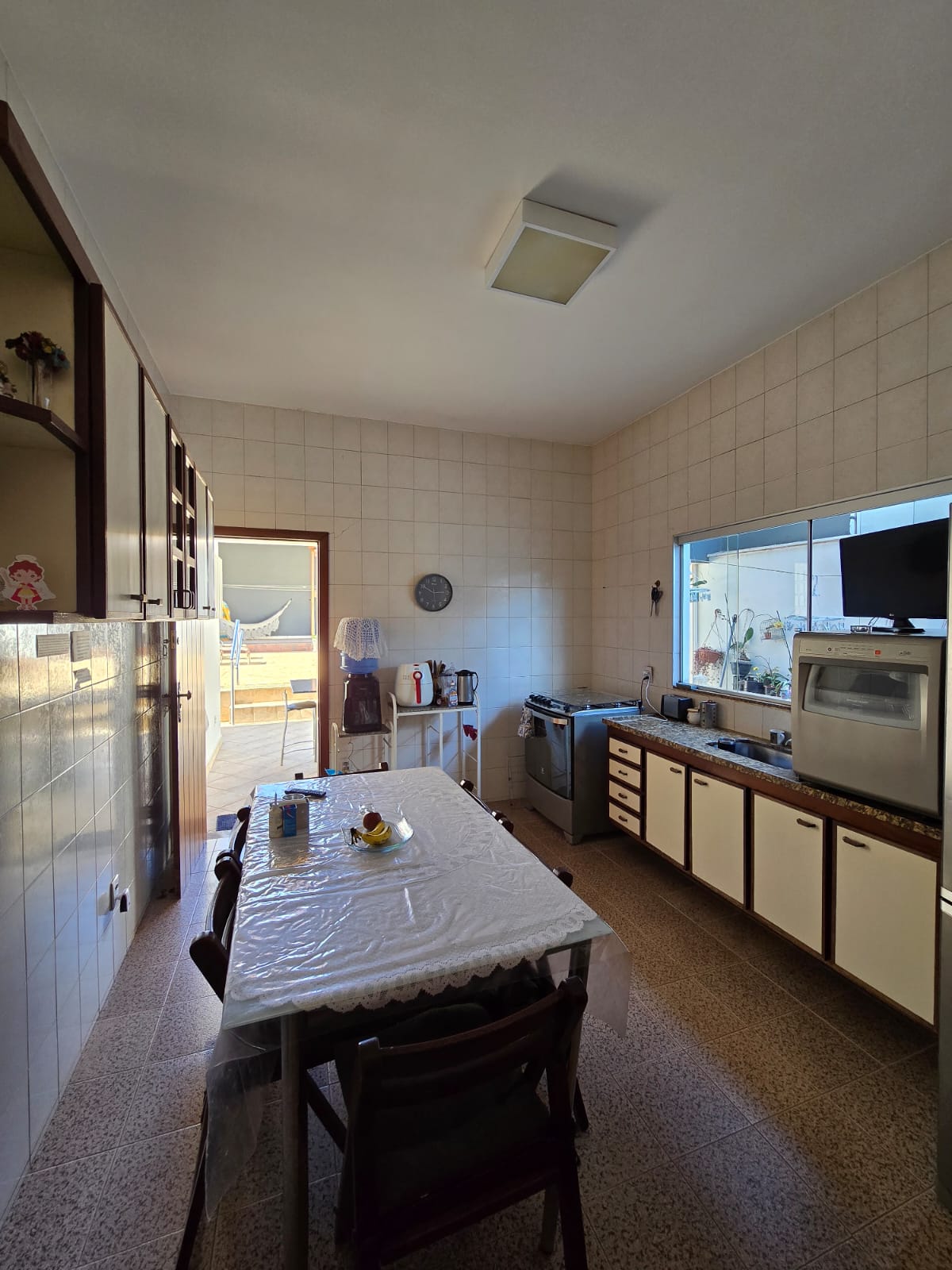 VENDO ÓTIMO APARTAMENTO DE UM QUARTO