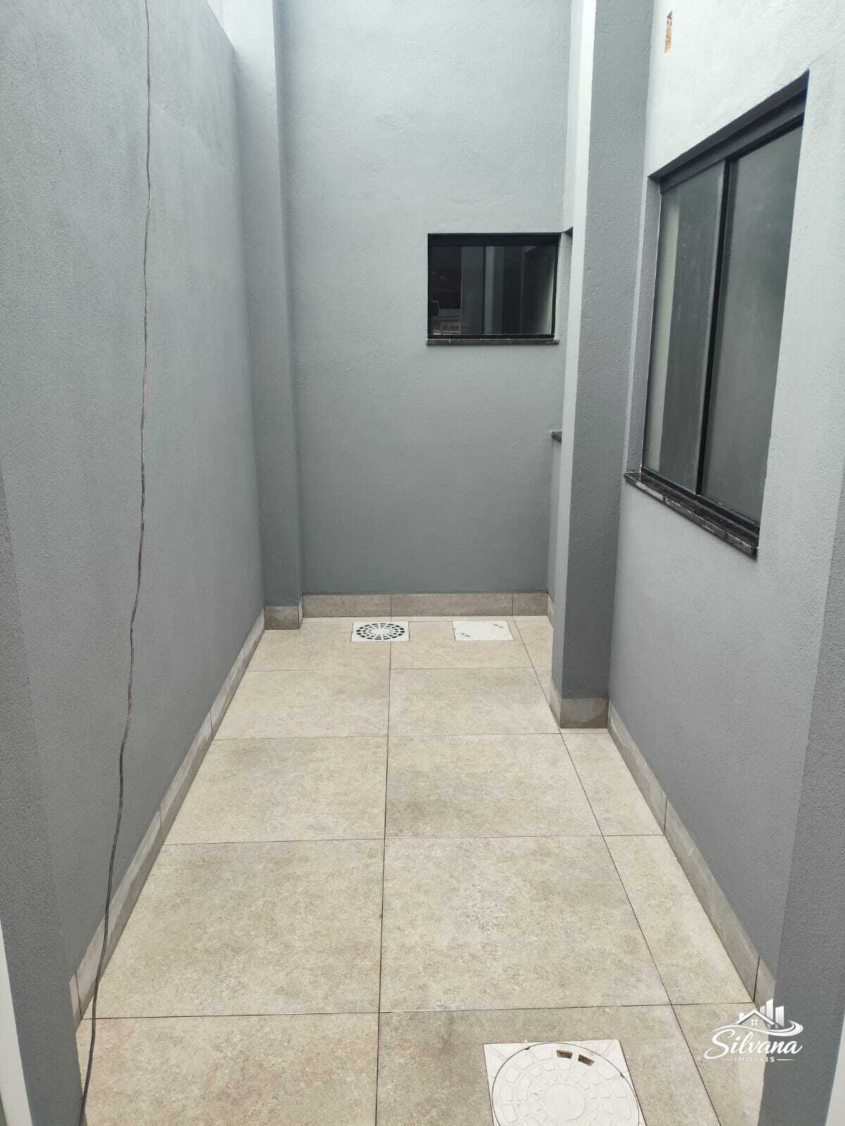 Linda Casa Moderna 2 Quartos com Suíte – Bairro Mano