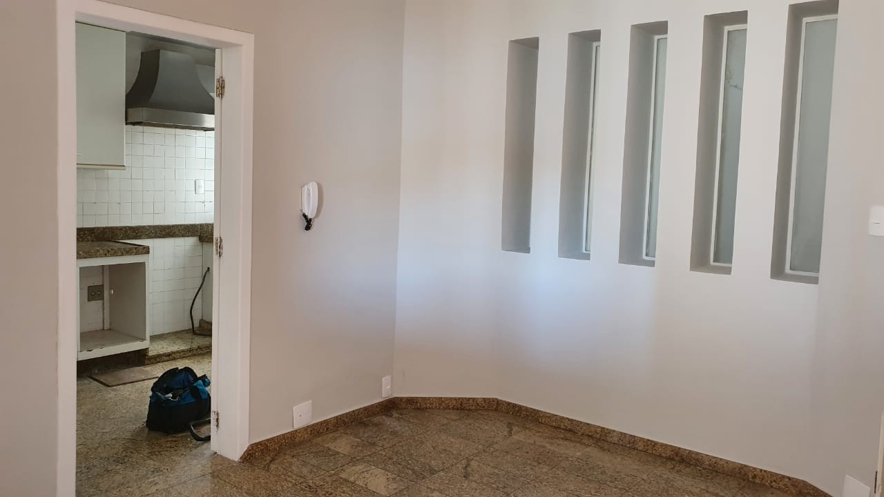 APARTAMENTO COBERTURA NO N.S. DO CARMO 1